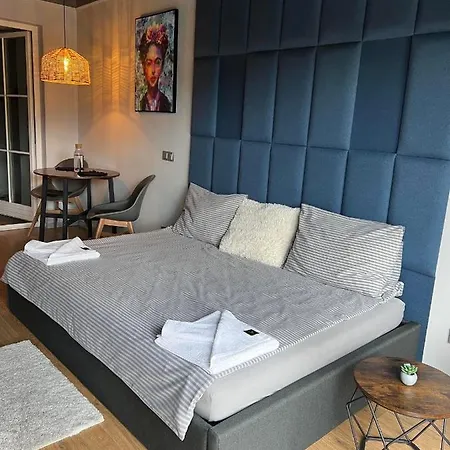 & Terrace プルーホニツェ