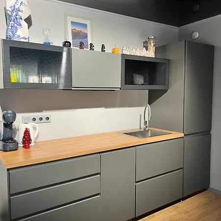 アパート & Terrace *