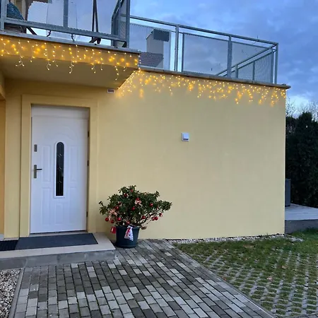 & Terrace プルーホニツェ